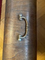 Régi retro varrógép teteje,fedele. Valószínűleg réz fogantyúval. Mérete. 43x25 cm Korának megfelelő.