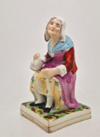 Antik Angol Staffordshire porcelán hölgy tejes kancsóval 17cm