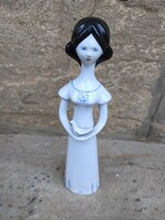 Art deco porcelán szobor , lány fehér galambbal
