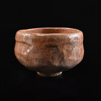 Rusztikus aka raku chawan Senshin-an jelzéssel