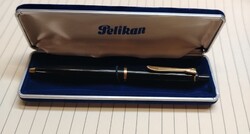 Pelikán golyóstoll jó betéttel.