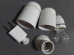 Régi nagyméretű porcelán foglalatok.