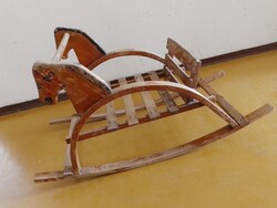 Régi fa hintaló
