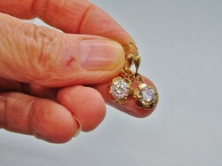 Szépséges 1,9ct  moissanit gyémántos arany  fülbevaló világoskék szikrázó kövek