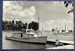 Balatonföldvár, Balaton - kikötőrészlet ,  Zalka Máté szolgálati motoros hajó -  retro fotó képeslap