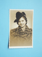 Képeslap fényképből (25) - Női portré 1940-es évek - Szipál Márton debreceni műhelyéből