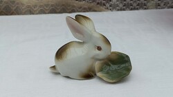 Zsolnay porcelán nyúl káposztalevéllel,hibátlan állapotban
