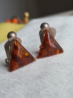 Vintage háromszög alakú borostyán köves klipszes fülbevaló