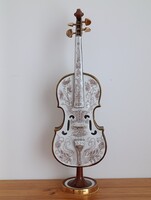 Hollóházi barna színű porcelán hegedű, 66 cm