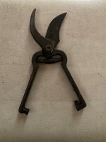 Antik,régi,fém metsző olló,nyeső olló.Régiség a 60-as évekből.Fellelt de működőképes állapotban.20cm