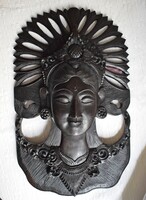Balinéz istenség , falidísz , kézzel faragott rendkívül aprólékos fafaragás trópusi kemény fa 31cm