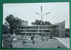 Siófok Vénusz szálló, alumínium vöcsök Bolgár Judit alkotása képeslap