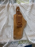 Eladó egy különleges, kézzel varrt  pisztolytok