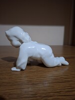 Zsolnay kúszó, mászó porcelán gyerek.