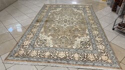 4062 Kasmíri hernyóselyem Isfahan kézi perzsa szőnyeg 210X325CM