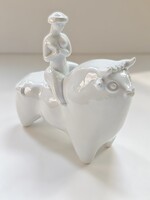 Hollóházi porcelán figura – stilizált nő bikán – modern design – hibátlan