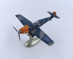 1Z565 Messerschmitt Me 109 vadászrepülőgép makett TOY MARK