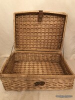 LÁDA - VESSZŐ  -  54 x 42 x 22 cm  - RÉGI - MINŐSÉGI - OSZTRÁK - HIBÁTLAN