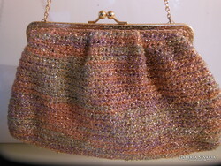 RETIKÜL - KÉZZEL VARRT - RÉGI - ÚJSZERŰ - BÉCSBEN KÉSZÜLT - 24 x 16 cm + LÁNC 16 cm  - HIBÁTLAN