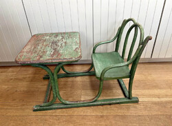 Antik Thonet gyerek asztal székkel.