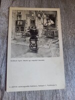 Régi képeslap (Benkhard Ágost: Részlet egy műgyűjtő lakásából)