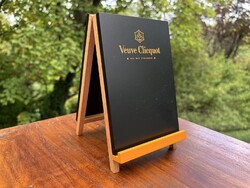 CHAMPAGNE CLUB - Veuve Clicquot – Exkluzív fa palatábla menütartó festőállvány formában