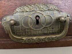 Fiók szecessziós réz verettel