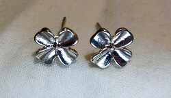 Lóhere Fülbevaló Sebészeti Acél Ezüstözött Hipoallergén 1 Pár + Ékszerdoboz. Új!