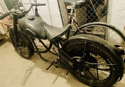 Csepel 1954 D-Csepel 125 motorkerékpár felújításra szoruló állapotban