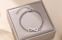 Ezüst Végtelen Karkötő Nemes Acél Hipoallergén. Új!