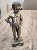 Brüsszeli Pisilni Fiú.Nagyobb Méretü.14cm.