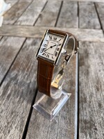 Új Cartier Tank Must Large Model (L) 33 mm – 1/1 Premium Edition, Ezüst Számlap, Bőrszíj, Luxus Karó