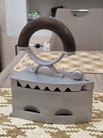 Antik Szenes Vasaló Felújítva Dekorációnak.