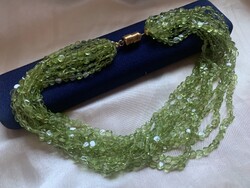Peridot többsoros nyaklánc ezüst szerelékkel