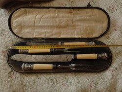 Antik húsvágó és tálaló készlet ezüst véggel