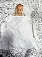 Alvós, 14 cm. pólyás baba a hatvanas évekből, eredeti pólyában