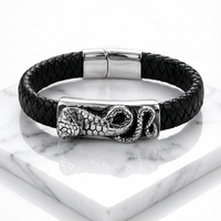 Kobra fekete bőr férfi  karkötő