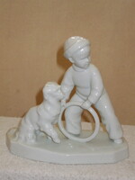 ZSOLNAY KUTYÁVAL JÁTSZÓ FIÚ. ELADÓ!