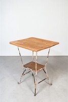 Antik indusztriális kis asztal