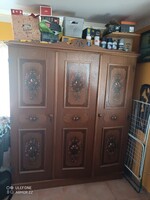 Retro kinézetű gardrób szekrény eladó