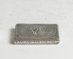 Ezüst szelence udvarlás jelenettel