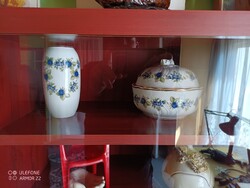 Hollóházi porcelán bonbon/keksz tartó eladó.
