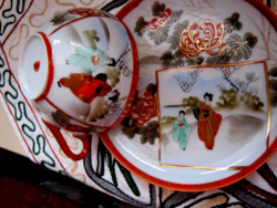 Japán  tojáshéj teás csésze  vaspiros peremmel kis tányérral