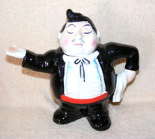 Pincér alakú porcelán kancsó, kiöntő