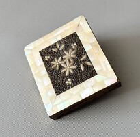 Antik Aranyozott Gyöngyház és gyöngyhímzéses Cigarettatárca – Ritka, Dupla Vastag (1940-50-es évek)