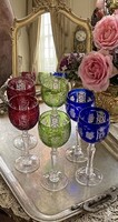 Színes boros kristály poharak