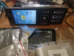 Sony Ericsson C905 Mobitelefon alkatrésznek