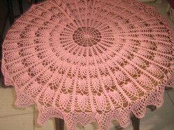 Csodaszép mályva horgolt kerek csipke terítő