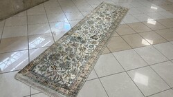 4334 Kasmíri hernyóselyem Isfahan kézi perzsa futó szőnyeg 77X310CM