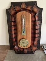 Bőr falidísz hőmérővel és páratartalom-mérővel